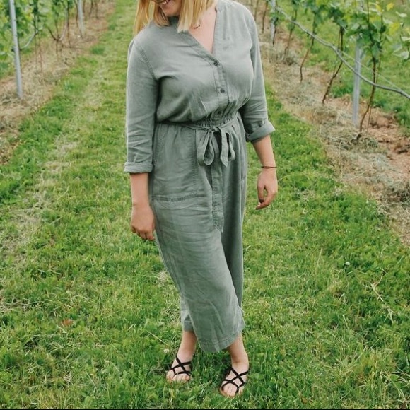 Green OLD NAVY jumpsuit - Picture 1 of 3